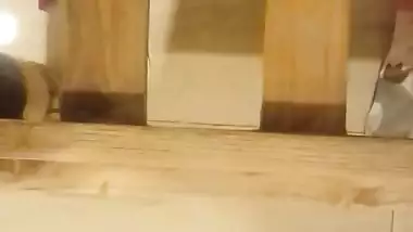 Cute looking desi blowjob sex video