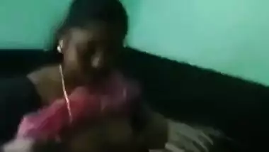 Mallu Aunty Boobs Show to Lover