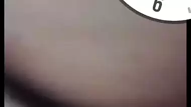 Mast boobs and pussy showing wife on video call