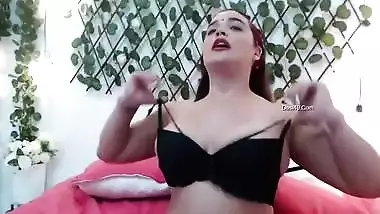 Sexy Tamil Bhabhi Showing Her Big Boobs