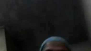 Mature bhabi showing on VC