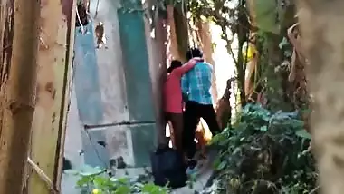 Desi teen college friends fucking in the outdoor MMS