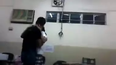 Delhi GF Se In Laboratory - Movies. video2porn2