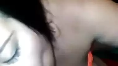 Desi sexy white girl gives quick blowjob