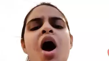 Horny Desi Babe masturbating with Vibrator in her pussy