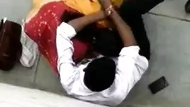 MMS Of Desi Bhabhi Sucking Penis In Beach